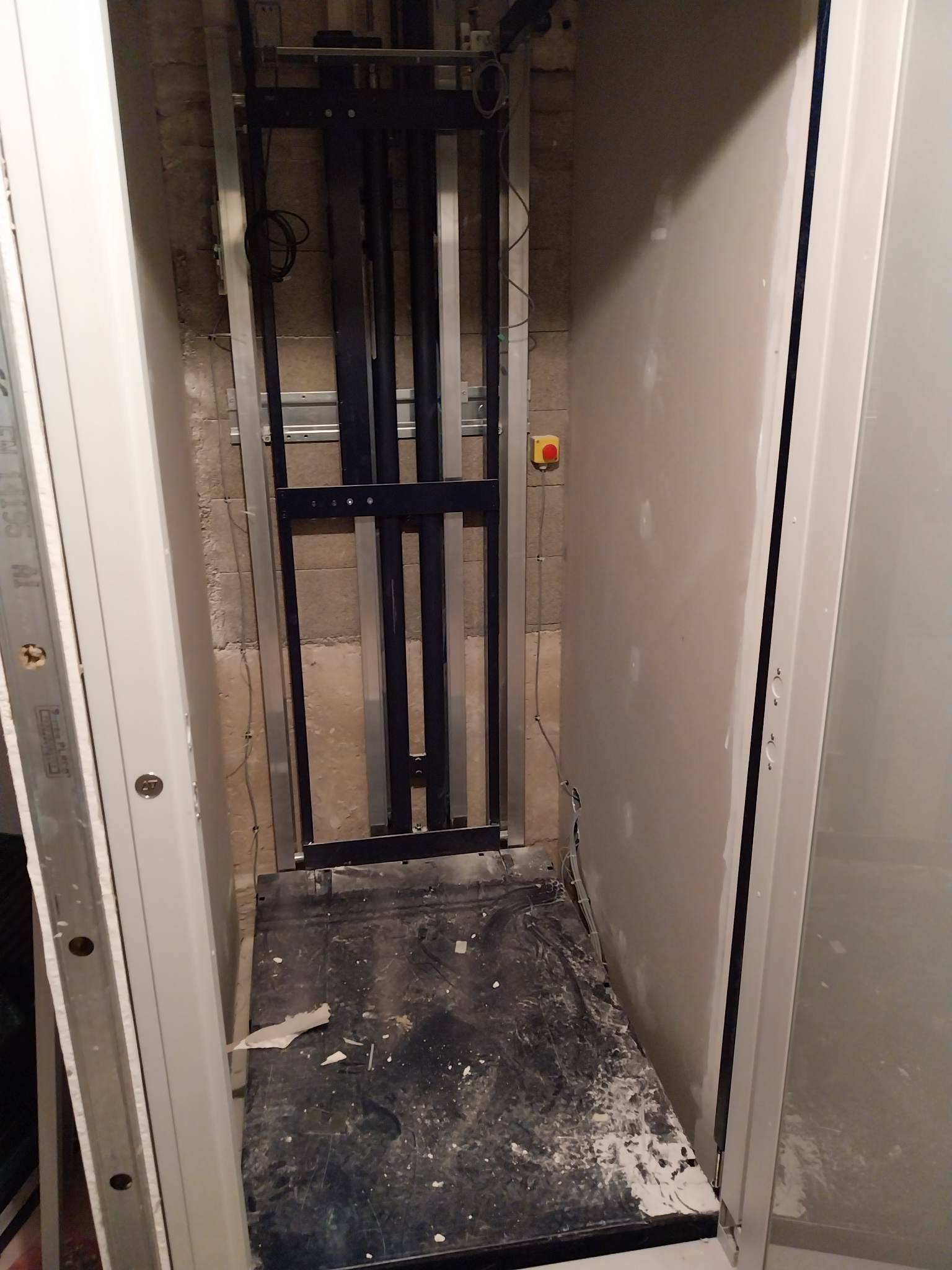 Installation d'un ascenseur trois niveaux à Fontenoy (02)